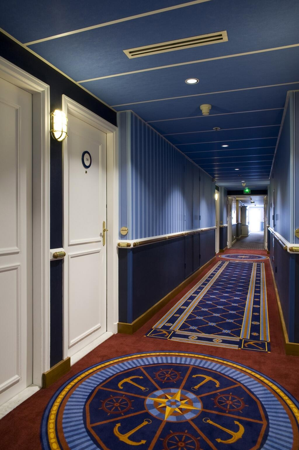 renovation hotel newport bay club disneyland paris